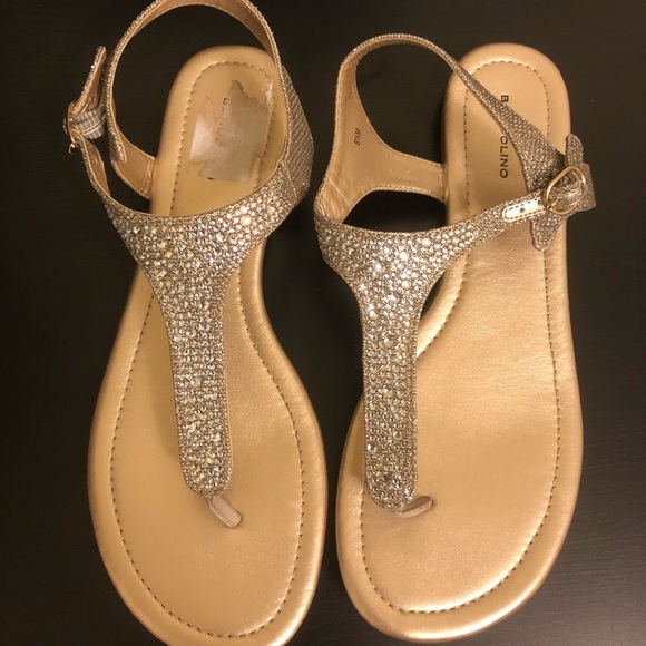 bandolino kenton flat sandal